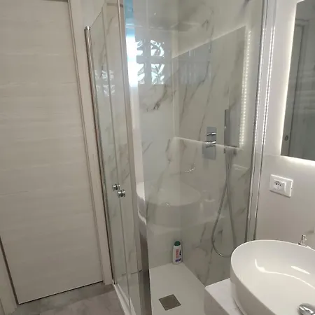 ゲストハウス Casa Enzo 3*