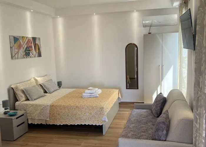 Casa Enzo Гостьовий будинок Ла-Спеція